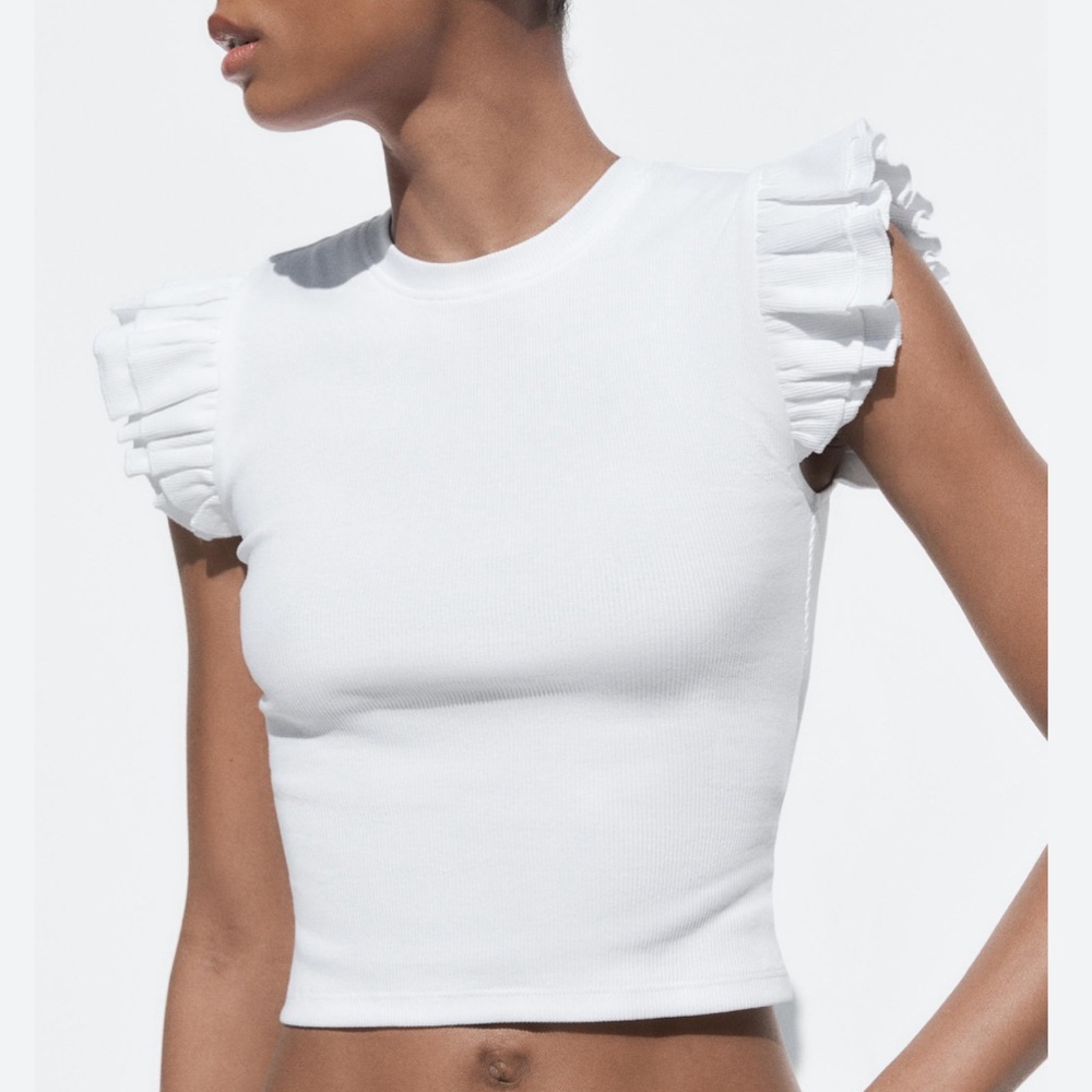 Zara White Ruffled Ribbed Shirt Size Small